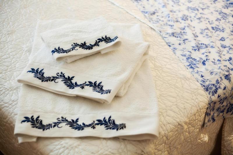 Double or Twin Room image 4