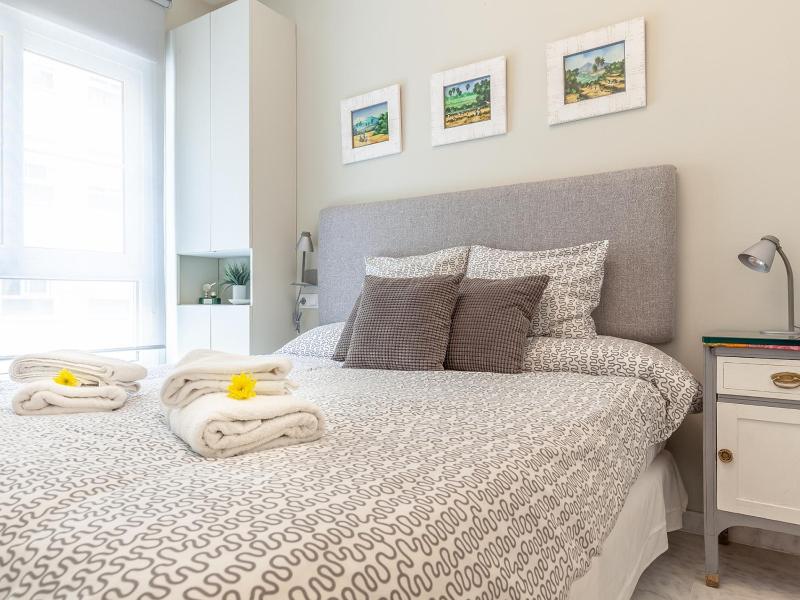 One-Bedroom Apartment image 3