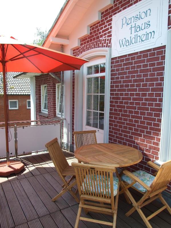 Double Room with Balcony image 2