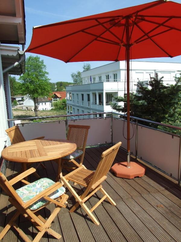 Double Room with Balcony image 4