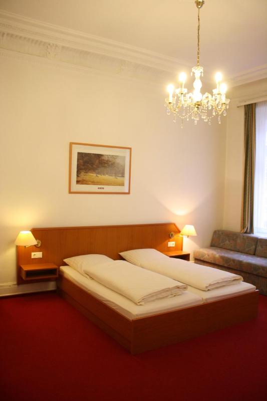 Triple Room image 4