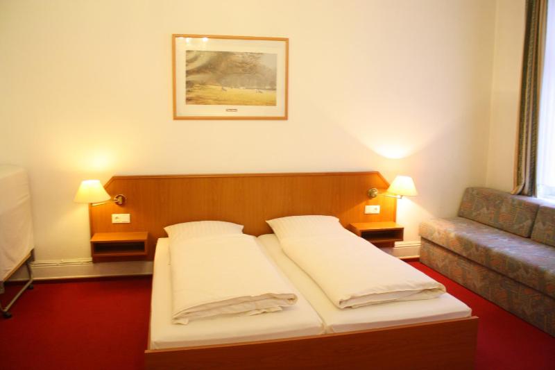 Triple Room image 3