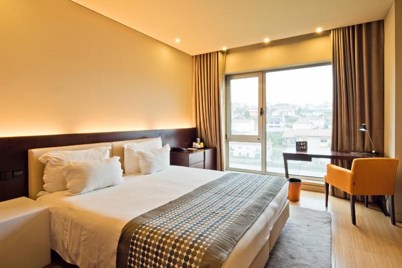 Superior Double Room image 3
