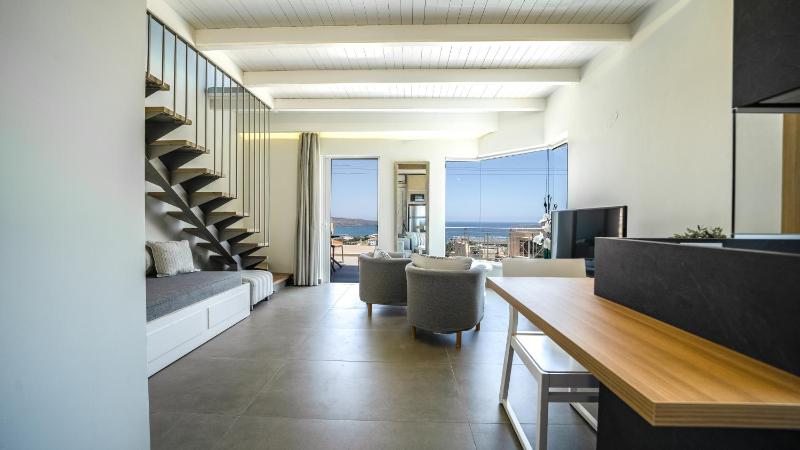 Maisonette with Private Pool image 2