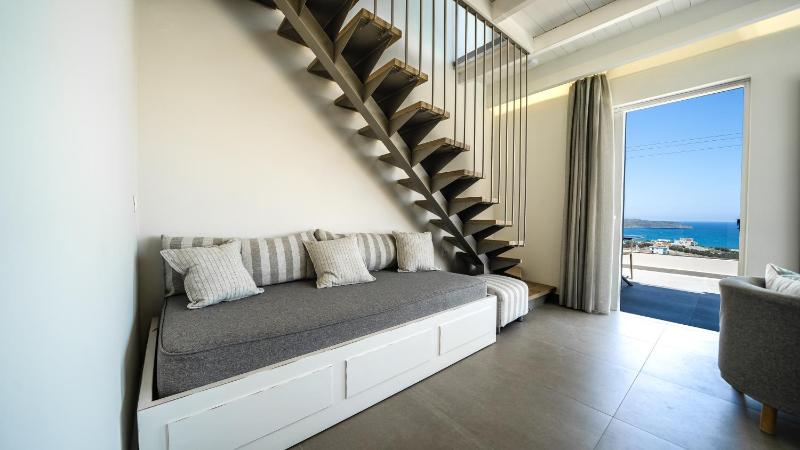 Maisonette with Private Pool image 3