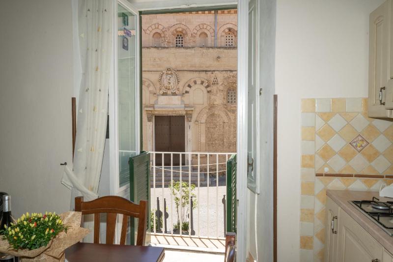 Palazzo Tranfo Al Duomo Accommodation - image 33