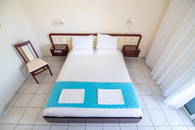 Double Room image 4