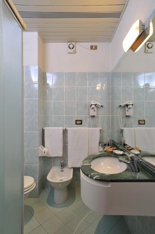 Triple Room image 2