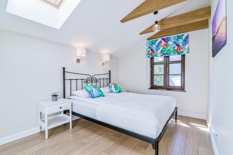 Villa Allegra Apartamenty z ogrodem i salą zabaw darmowy parking i leżaki 5minut do morza - image 35