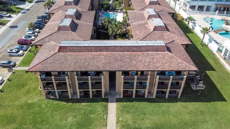 One-Bedroom Apartment image 2