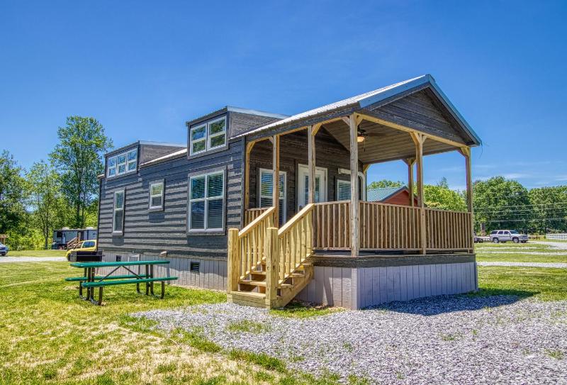 One-Bedroom House image 1