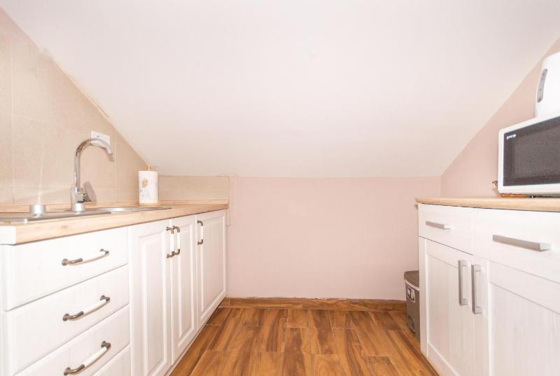 Standard Apartment image 4