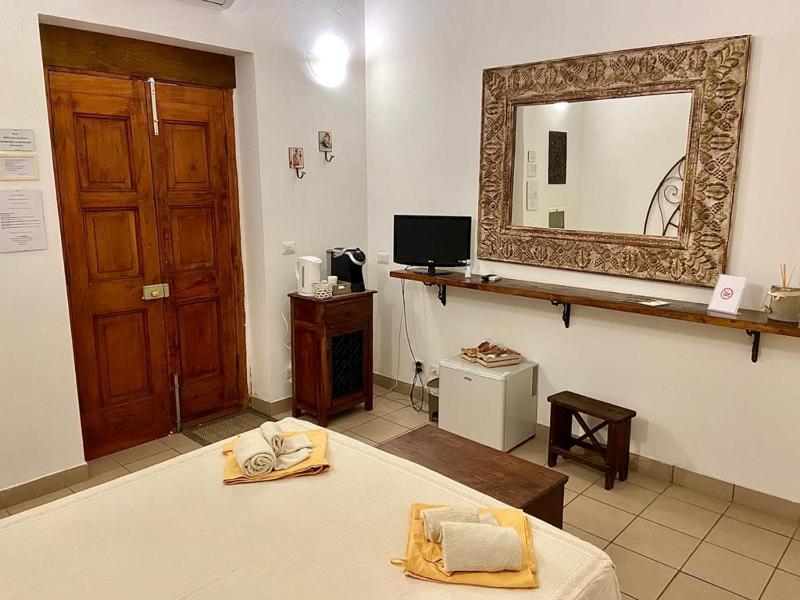 Double Room with Private Bathroom image 4