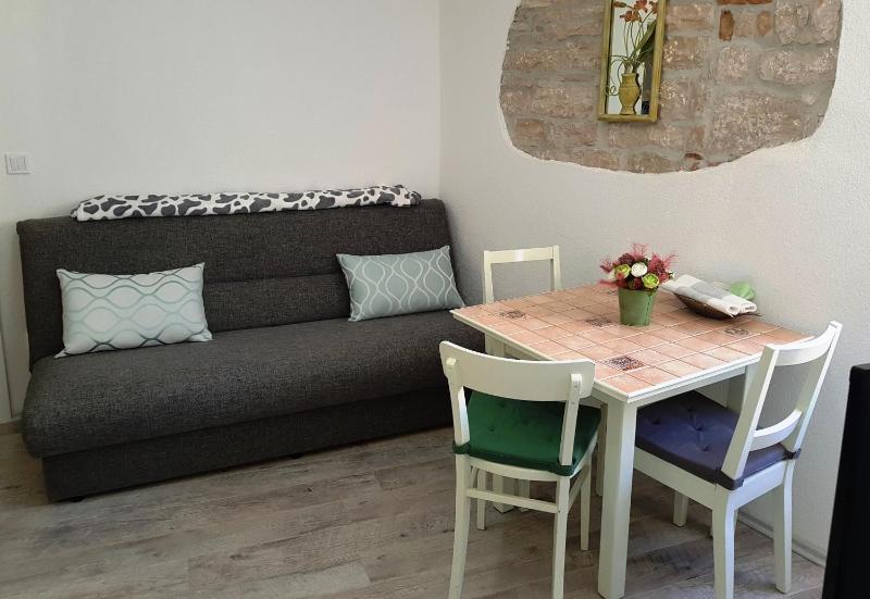 Studio with Sea View image 3