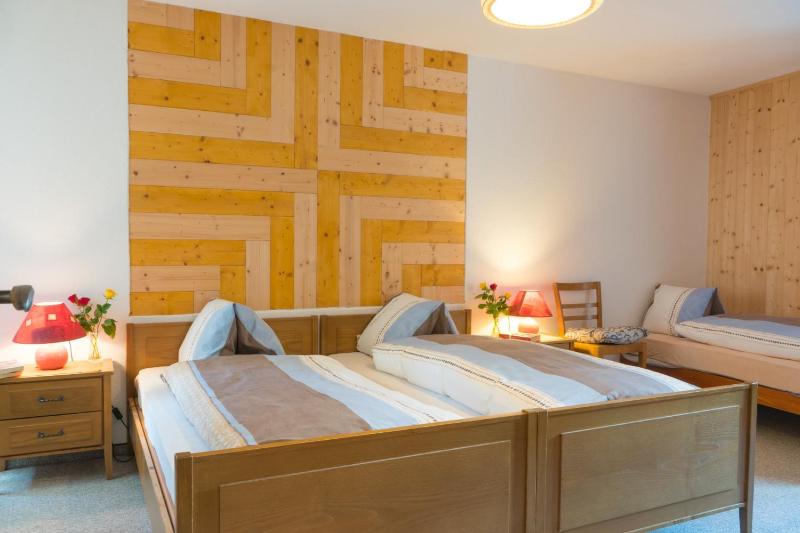 Classic Triple Room image 4