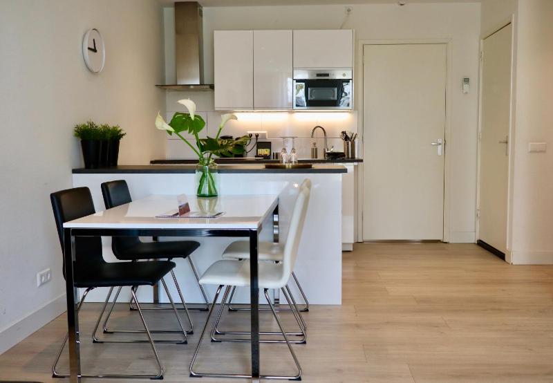 Superior Apartment image 3