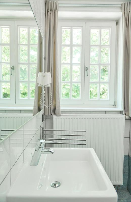 Double Room with Private Bathroom image 3