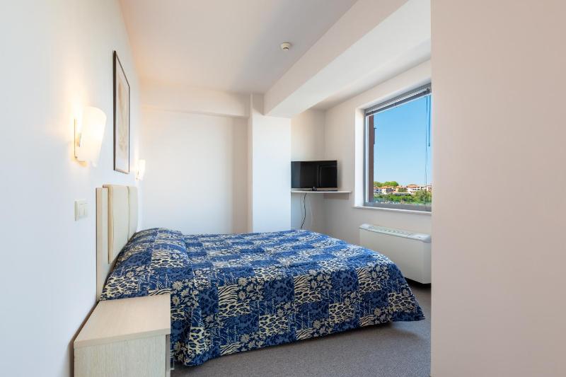 Junior Suite with Sea View image 4