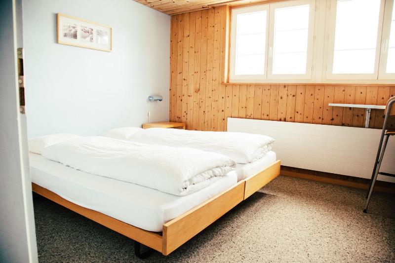 Budget Double Room with Shared Bathroom image 4