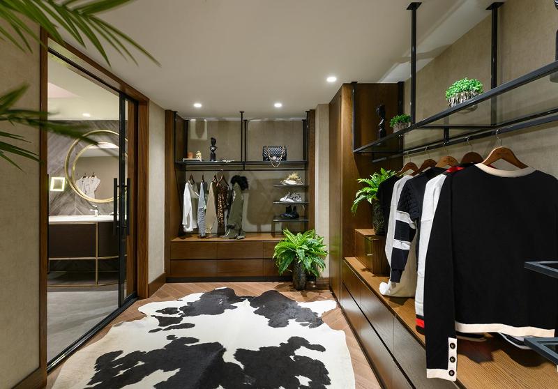 Presidential Suite with King Size Bed, Forest View  image 3