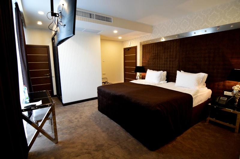 Standard Double or Twin Room image 1