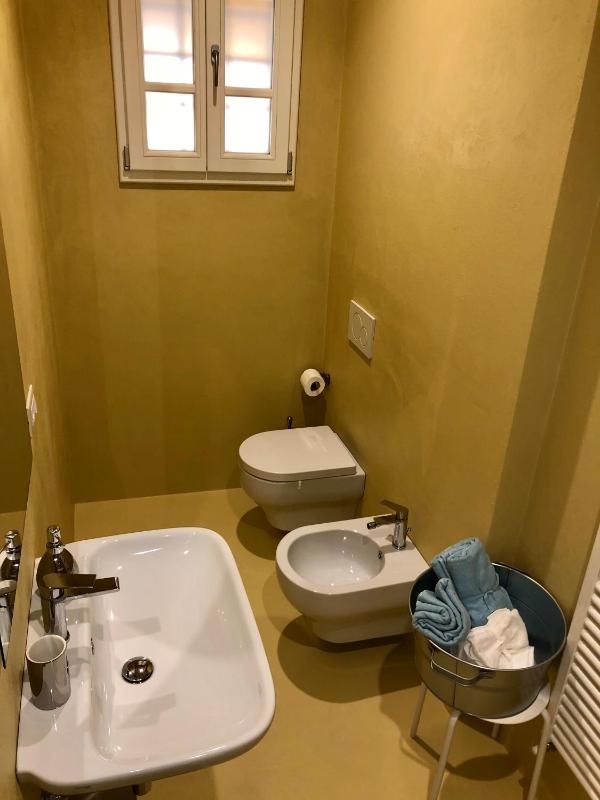 Double Room image 3