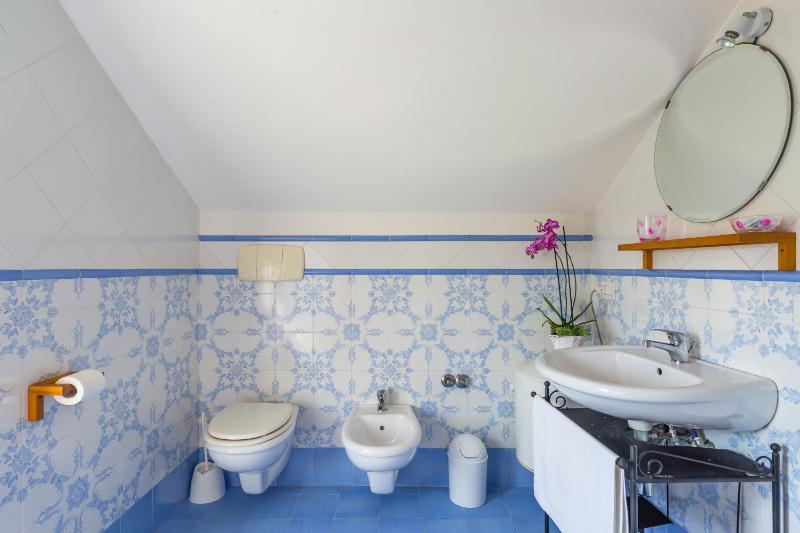 Studio Apartment with Sea View image 2
