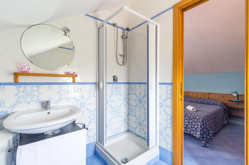 Studio Apartment with Sea View image 4