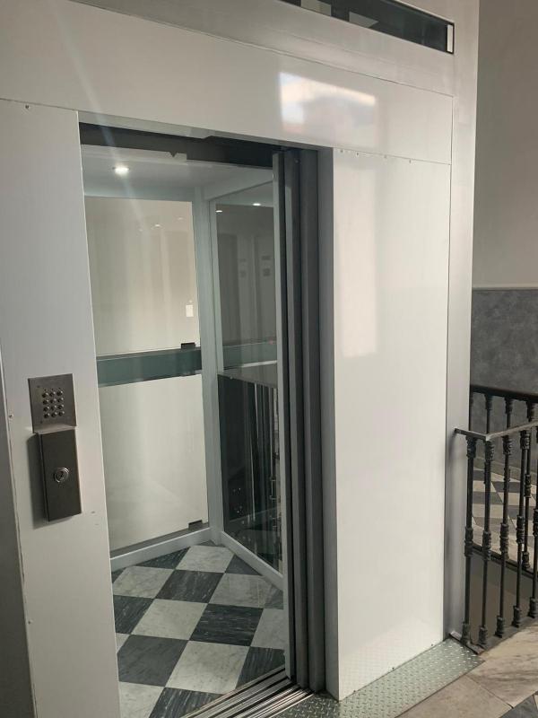 Double or Twin Room image 4