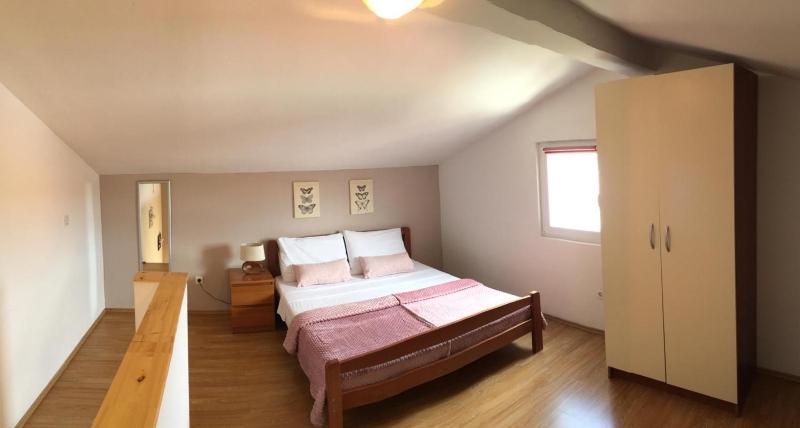 Apartment image 4