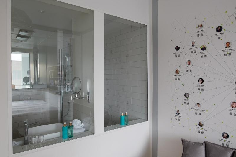 Premium Single Room image 3
