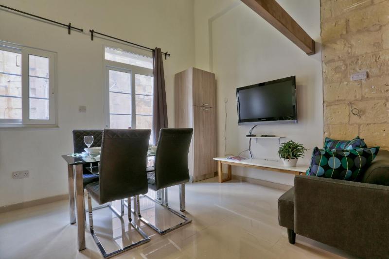 Charming Valletta 1BD Apartment off Republic Street - image 12