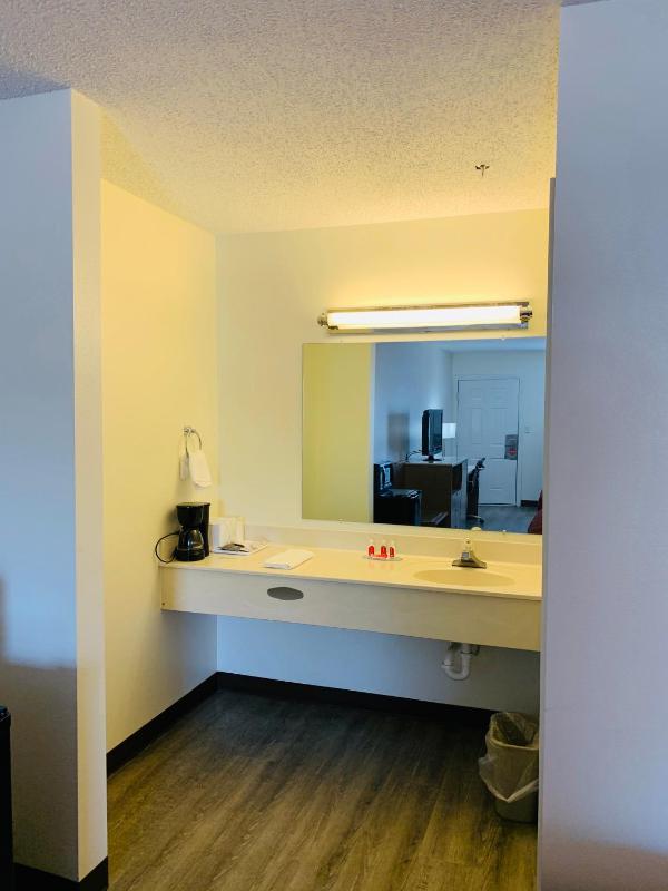 Double Room with Two Double Beds - Smoking/Not Pet Friendly image 3