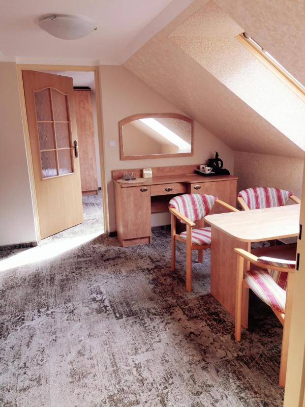Family Room image 1