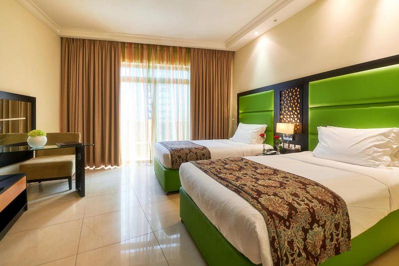 Standard Twin Room image 3