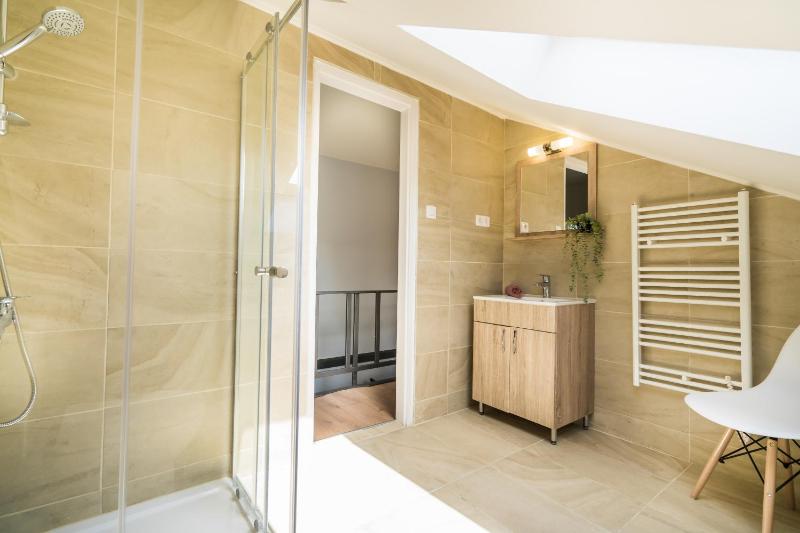 Three-Bedroom Townhouse image 2