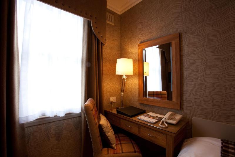 Standard Single Room image 3