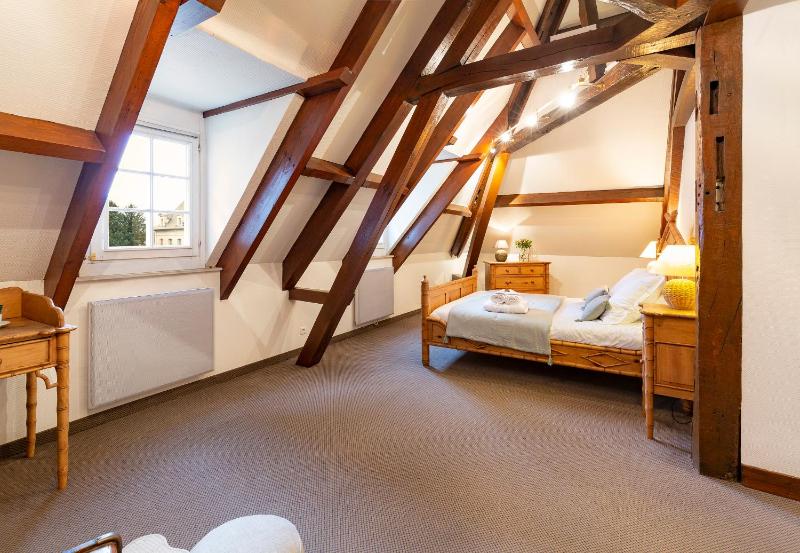 Superior King Room image 1