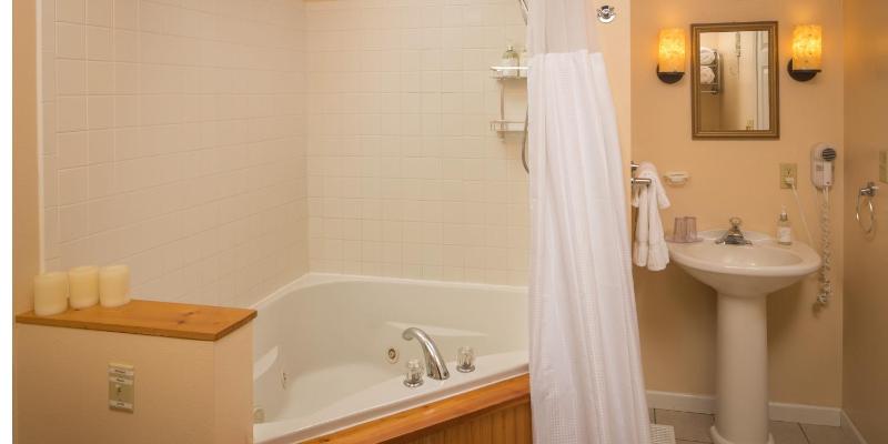 One-Bedroom Cottage image 2