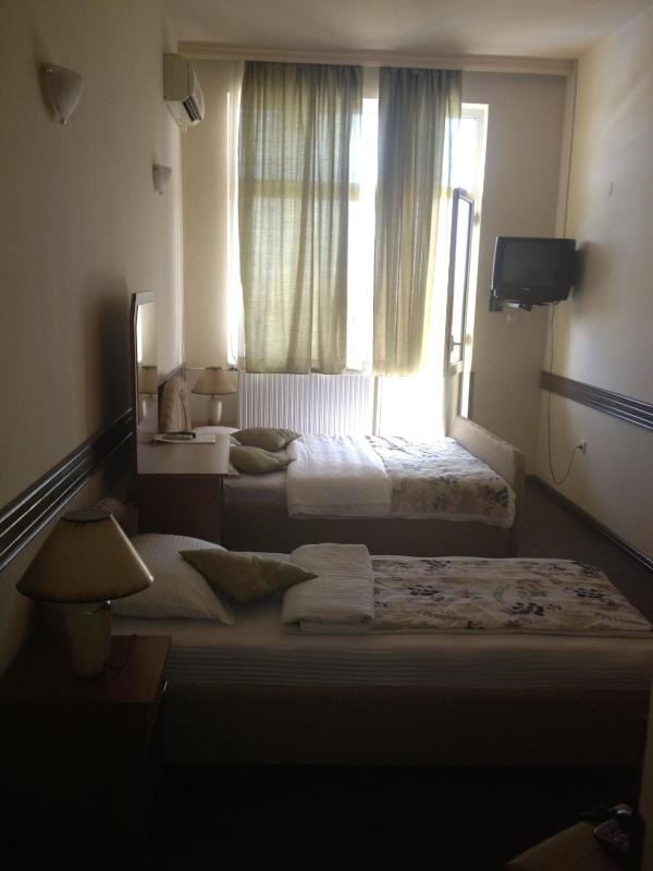 Triple Room image 1
