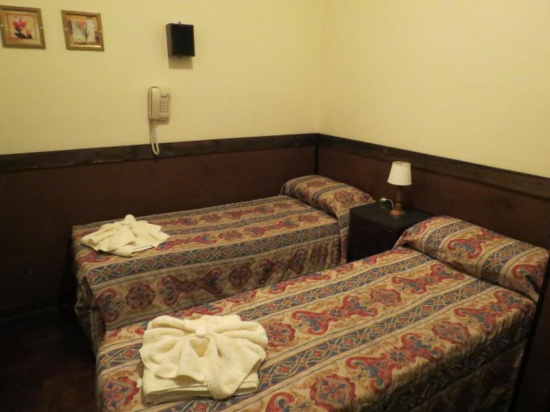 Hotel Raglan - image 5