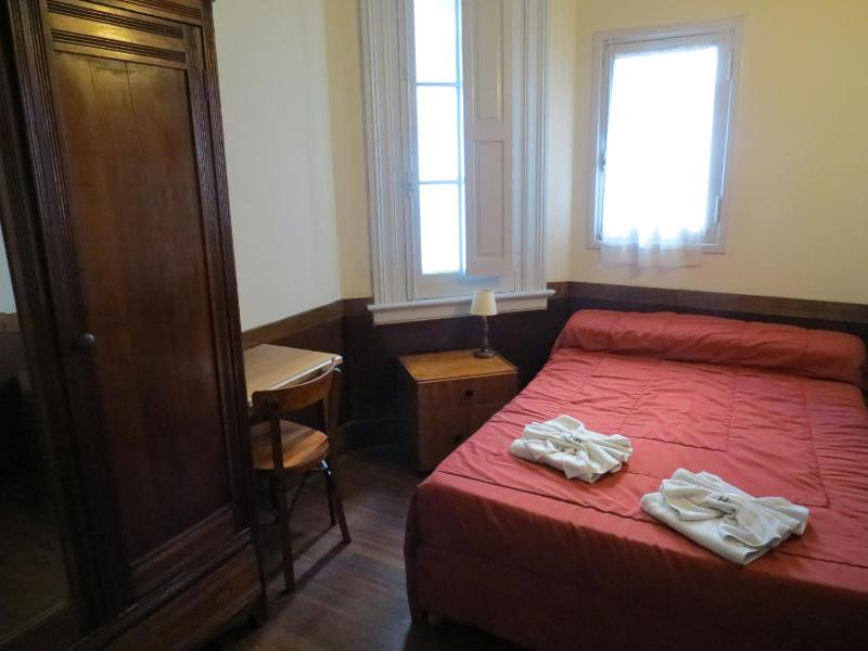 Deluxe Triple Room image 2
