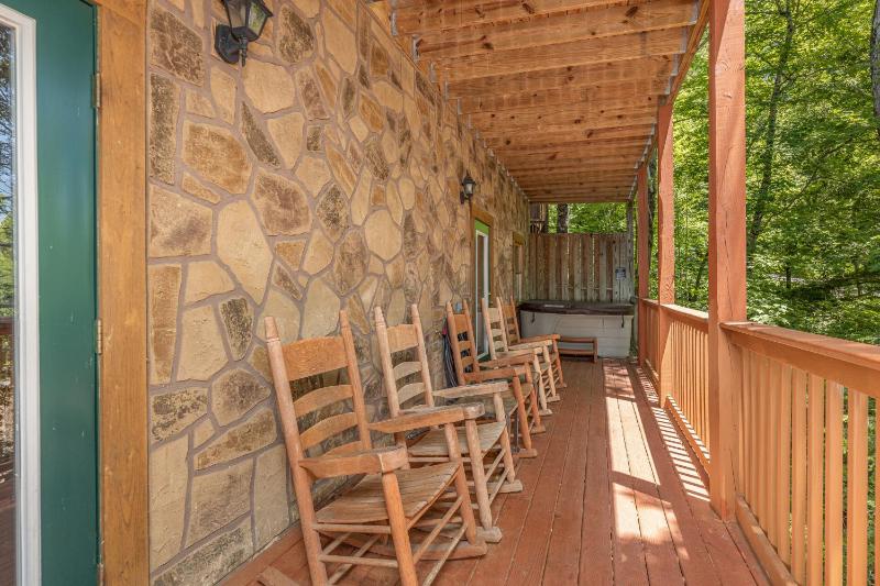 Chalet image 2