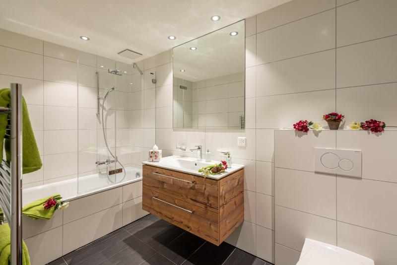 Jolimont Apartments - image 13
