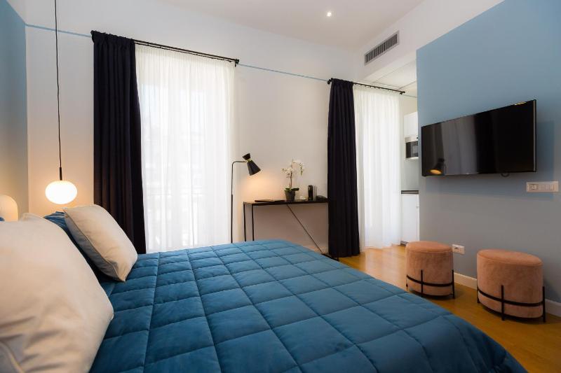 Superior Double Room image 1