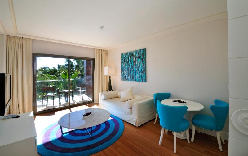 Palm Suite image 3