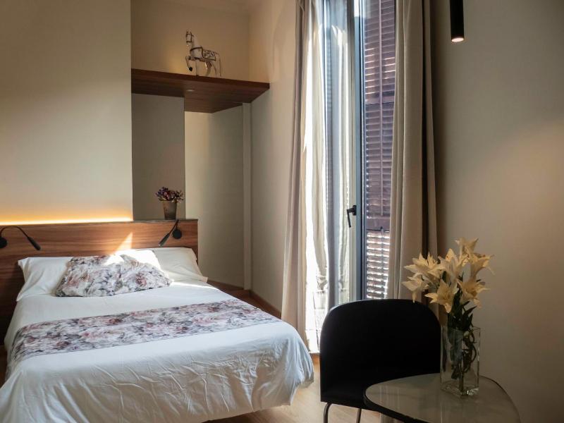 Double Room with private bathroom outside the room image 4