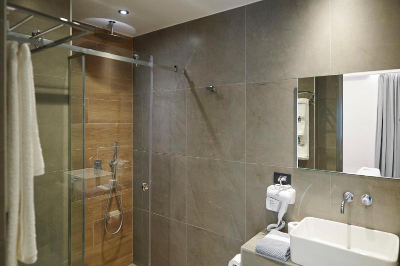 The New Meni Hotel - image 12