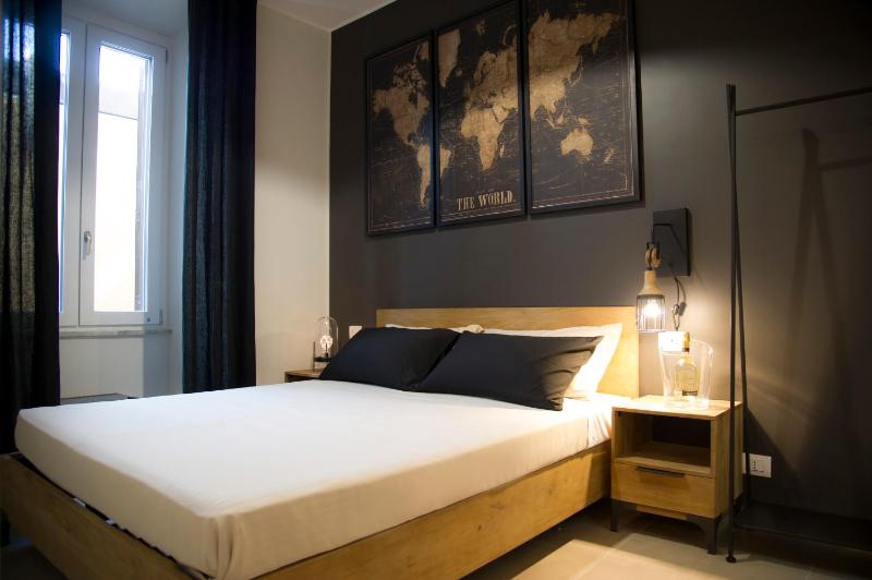 Le Boutique Luxury Rooms diffused in historical center - image 34