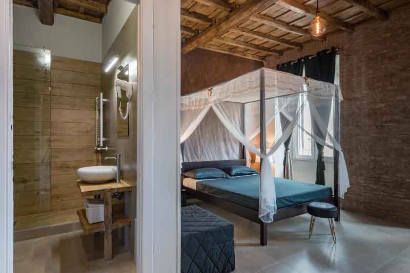 Le Boutique Luxury Rooms diffused in historical center - image 35